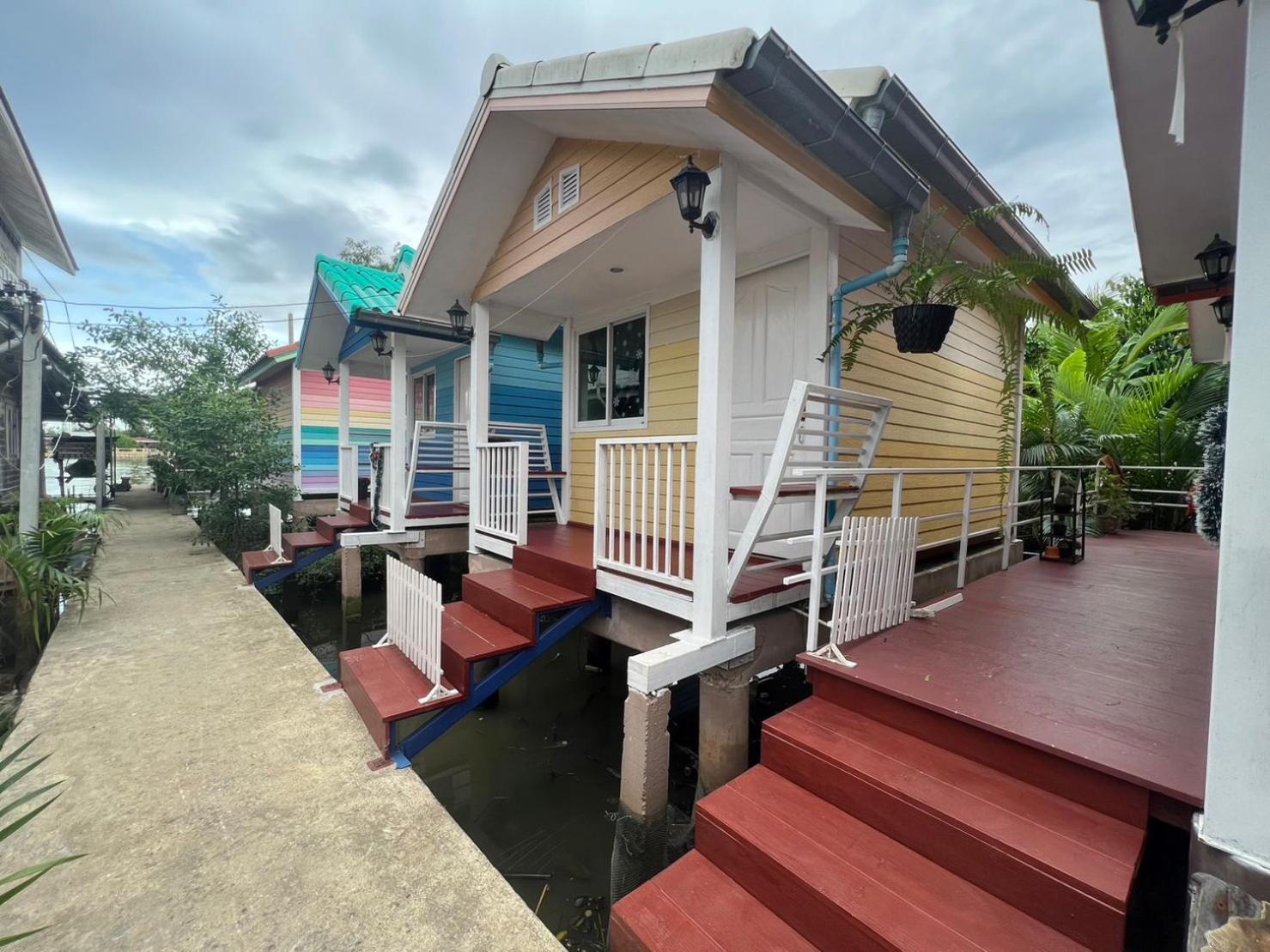 Se'Sun Amphawa Hotell Exteriör bild