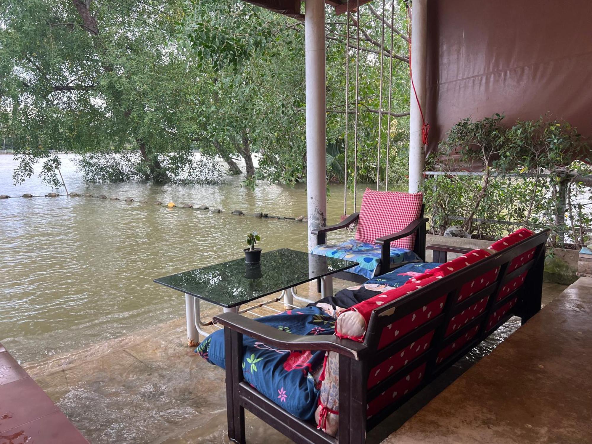 Se'Sun Amphawa Hotell Exteriör bild